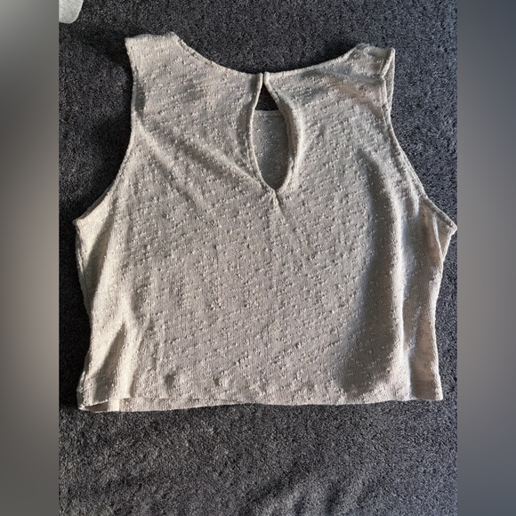 H&M Top - Picture 2 of 4